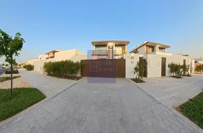 Villa - 5 Bedrooms - 7 Bathrooms for sale in Nad Al Dhabi - Al Jubail Island - Abu Dhabi