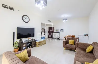 Apartment - 2 Bedrooms - 3 Bathrooms for sale in Yasmine - Azizi Residence - Al Furjan - Dubai