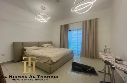 Apartment - 1 Bedroom - 2 Bathrooms for rent in The Square Tower - Jumeirah Village Circle - Dubai