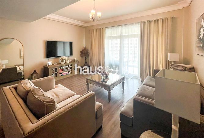 Apartment - 1 Bedroom - 2 Bathrooms for rent in Al Shahla - Shoreline Apartments - Palm Jumeirah - Dubai