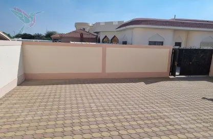 Villa - 4 Bedrooms - 6 Bathrooms for rent in Al Habooy - Al Markhaniya - Al Ain