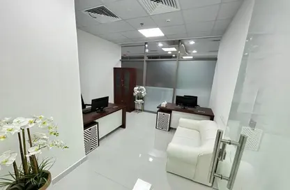 Office Space - Studio - 1 Bathroom for rent in Red Avenue - Al Garhoud - Dubai