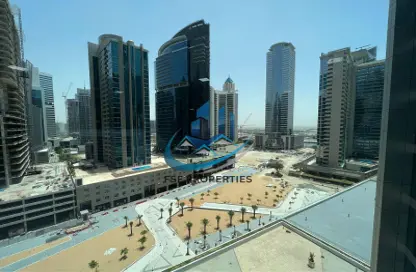 Office Space - Studio - 1 Bathroom for rent in The Regal Tower - Business Bay - Dubai