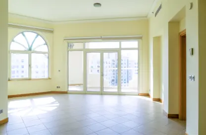 Apartment - 3 Bedrooms - 3 Bathrooms for sale in Al Hamri - Shoreline Apartments - Palm Jumeirah - Dubai