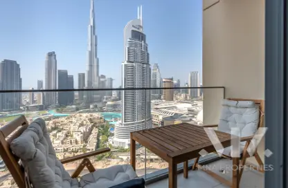 Apartment - 2 Bedrooms - 2 Bathrooms for rent in Burj Royale - Downtown Dubai - Dubai