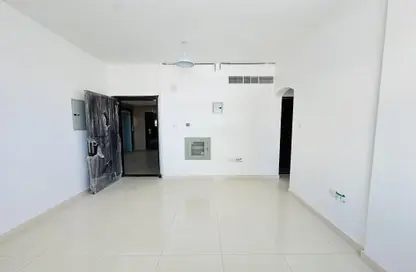 Apartment - 1 Bedroom - 1 Bathroom for rent in Muwaileh 3 Building - Muwaileh - Sharjah