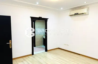 Apartment - 3 Bedrooms - 4 Bathrooms for rent in Mohamed Bin Zayed City - Abu Dhabi