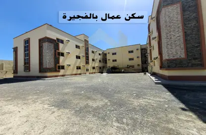 Labor Camp - Studio - 4 Bathrooms for rent in Al Hayl - Fujairah