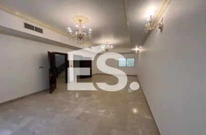 Villa - 4 Bedrooms - 4 Bathrooms for rent in Airport Road - Abu Dhabi