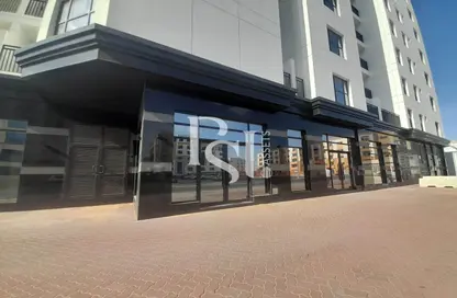 Retail - Studio for rent in Rawdhat Abu Dhabi - Abu Dhabi