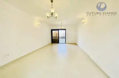 Apartment - 2 Bedrooms - 2 Bathrooms for rent in White Swan Building - Sheikh Zayed Road - Dubai