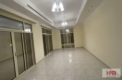 Apartment - 4 Bedrooms - 3 Bathrooms for rent in Airport Road - Abu Dhabi