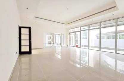 Villa - 5 Bedrooms - 6 Bathrooms for rent in Khalifa Park - Eastern Road - Abu Dhabi