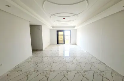 Apartment - 3 Bedrooms - 3 Bathrooms for rent in Muwaileh 29 Building - Muwaileh - Sharjah