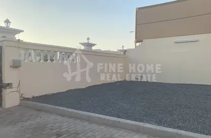 Villa - 5 Bedrooms - 7 Bathrooms for sale in Khalifa City A - Khalifa City - Abu Dhabi