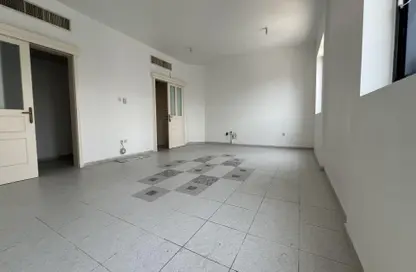 شقة - 4 غرف نوم - 5 حمامات للايجار في شارع حمدان - أبوظبي