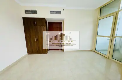 Apartment - 3 Bedrooms - 3 Bathrooms for rent in New Al Taawun Road - Al Taawun - Sharjah