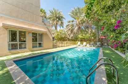 Villa - 5 Bedrooms - 4 Bathrooms for sale in Meadows 8 - Meadows - Dubai