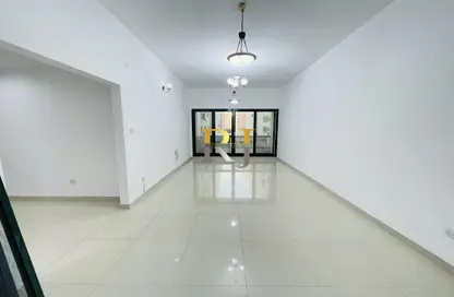 Apartment - 1 Bathroom for rent in Mankhool Building - Mankhool - Bur Dubai - Dubai