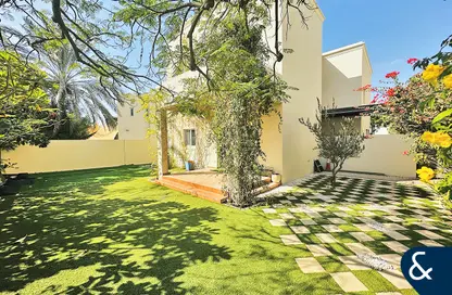 Villa - 3 Bedrooms - 4 Bathrooms for sale in Deema 4 - Deema - The Lakes - Dubai