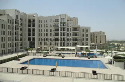 Apartment - 2 Bedrooms - 3 Bathrooms for sale in Hayat Boulevard-2A - Hayat Boulevard - Town Square - Dubai