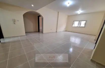 Apartment - 2 Bedrooms - 3 Bathrooms for rent in Shabiya 9 - Shabiya - Mussafah - Abu Dhabi