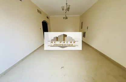 Apartment - 3 Bedrooms - 3 Bathrooms for rent in New Al Taawun Road - Al Taawun - Sharjah