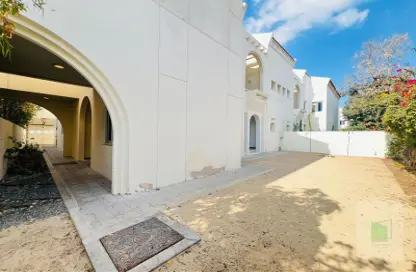 Villa - 5 Bedrooms - 7 Bathrooms for rent in Al Yasat Compound - Al Karamah - Abu Dhabi