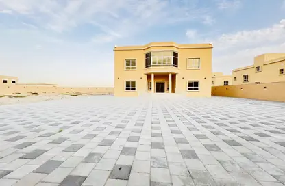 Villa - 5 Bedrooms - 7+ Bathrooms for rent in Al Suyoh - Sharjah