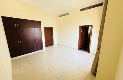 Villa - 6 Bedrooms - 7 Bathrooms for rent in Al Barsha 1 - Al Barsha - Dubai