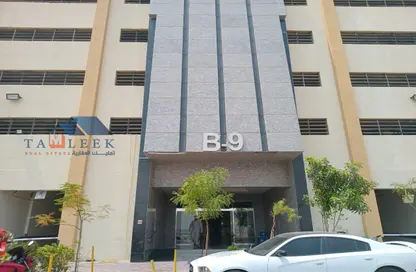 Apartment - 1 Bedroom - 1 Bathroom for sale in Smart Tower 1 - Al Amerah - Ajman