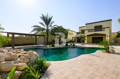 Villa - 5 Bedrooms - 6 Bathrooms for rent in Regional - Jumeirah Park - Dubai