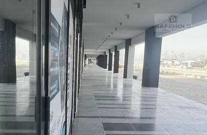 Retail - Studio for rent in Azizi Riviera 23 - Meydan One - Meydan - Dubai