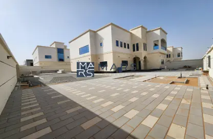 Villa - 5 Bedrooms - 6 Bathrooms for sale in Hoshi 1 - Hoshi - Al Badie - Sharjah