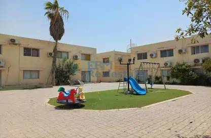 Villa - 2 Bedrooms - 3 Bathrooms for rent in Al Falaj - Al Riqqa - Sharjah