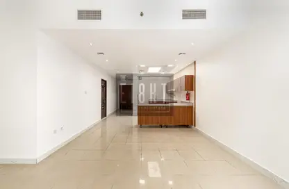 Apartment - 1 Bedroom - 2 Bathrooms for sale in Sulafa Tower - Dubai Marina - Dubai