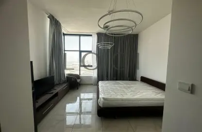 Apartment - 1 Bathroom for rent in The Square Tower - Jumeirah Village Circle - Dubai