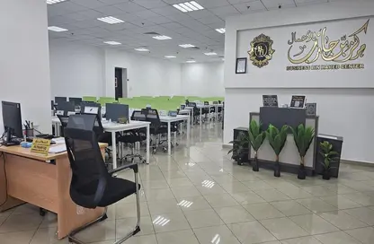 Co-working space - Studio - 3 Bathrooms for rent in Al Dewan Towers - Al Nakhil 2 - Al Nakhil - Ajman