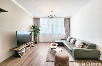 Living Room image for: Apartment - 1 Bedroom - 1 Bathroom for rent in Burj Al Nujoom - Downtown Dubai - Dubai, Image 1