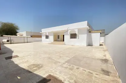 فيلا - 3 غرف نوم - 2 حمامات للايجار في المويهات - عجمان