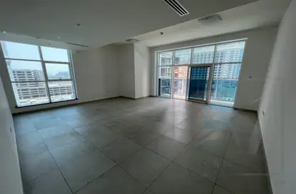 Apartment - 2 Bedrooms - 3 Bathrooms for sale in Marina Arcade Tower - Dubai Marina - Dubai