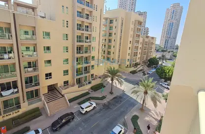 Apartment - 1 Bathroom for rent in Al Thayyal 3 - Al Thayyal - Greens - Dubai