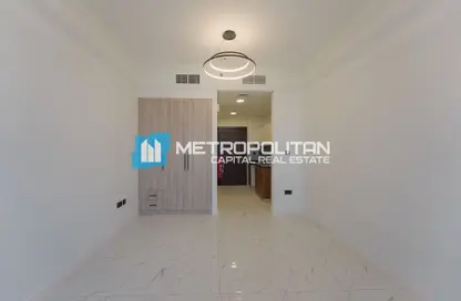 Apartment - 1 Bathroom for sale in The Gate - Masdar City - Abu Dhabi