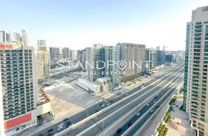 Apartment - 1 Bathroom for rent in Burj Al Nujoom - Downtown Dubai - Dubai