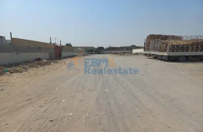 Land - Studio for rent in Al Sajaa - Sharjah