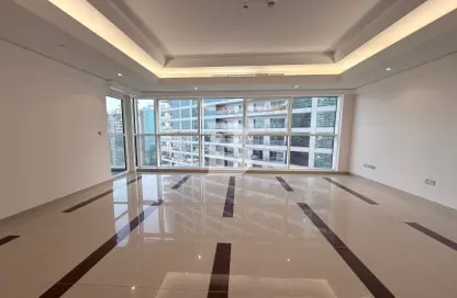 Apartment - 3 Bedrooms - 3 Bathrooms for rent in Wave tower - Corniche Road - Abu Dhabi