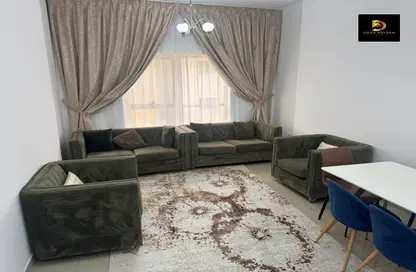 Apartment - 3 Bedrooms - 3 Bathrooms for rent in Al Khan 5 building - Al Khan - Sharjah