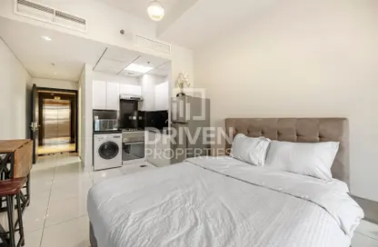 Apartment - 1 Bathroom for sale in Plazzo Heights - Jumeirah Village Circle - Dubai