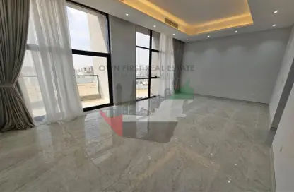 Villa - 5 Bedrooms - 6 Bathrooms for rent in Al Aweer 1 - Al Aweer - Dubai