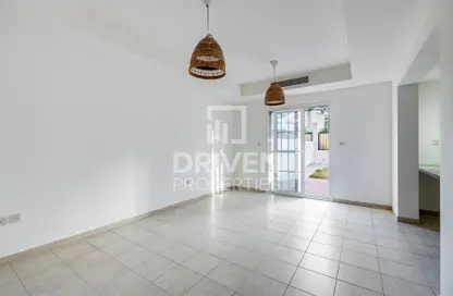 Townhouse - 2 Bedrooms - 3 Bathrooms for rent in Alma 2 - Alma - Arabian Ranches - Dubai